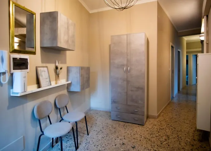 Vatican Comfortable 5 Bedroom Flat - 6 Min Metro A By Orpi Rent Rom