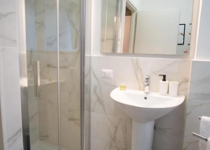 Vatican Comfortable 5 Bedroom Flat - 6 Min Metro A By Orpi Rent * Rom